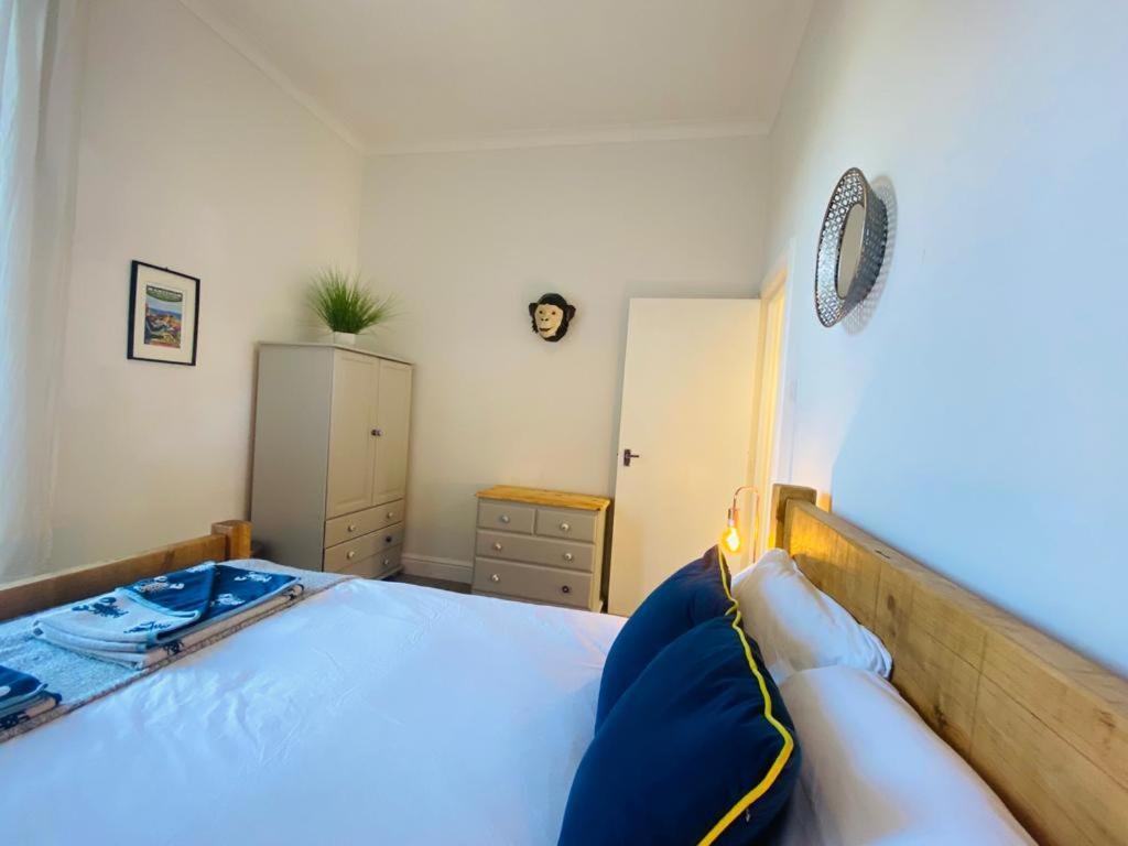Unique Sea View Apartment Hastings Buitenkant foto